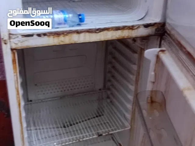 كاونتر وثلاجه للبيع شغاله تبريد كلشي مابيها