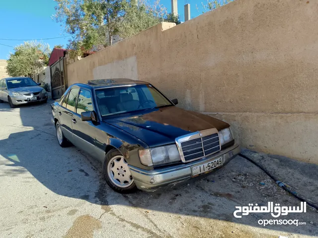 مارسيدس بطه لبيع. موديل 1990 ماتور200 اسود قير عادي 5 غيار من بلالدها