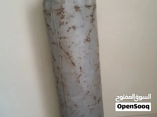 انبوب كبيرة وحامل انبوب جديد غير مستعمل للبيع