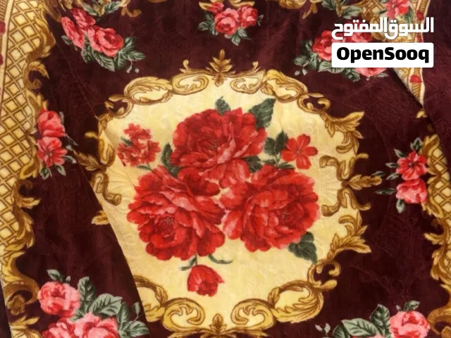 للبيع بطانيات وديباجات