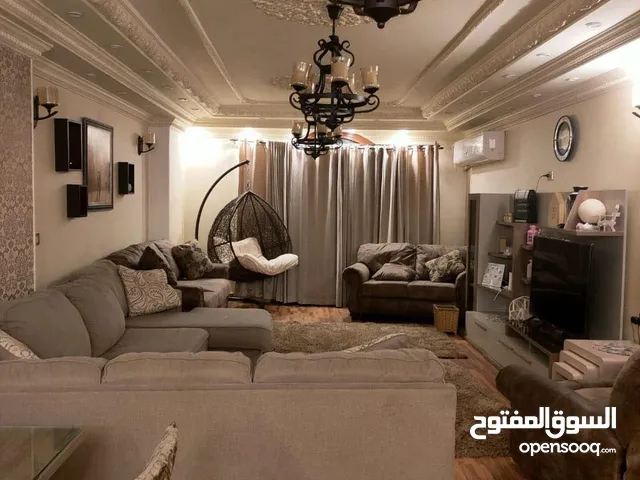 190 m2 3 Bedrooms Apartments for Sale in Giza Haram