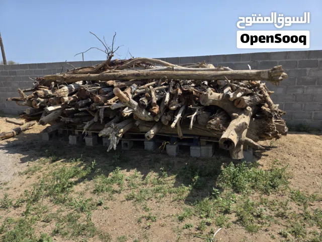 للبيع حطب اشجار متنوعه وصلبة