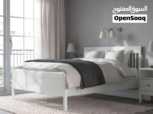 سرير ايكيا ابيض للبيع حجم كوين