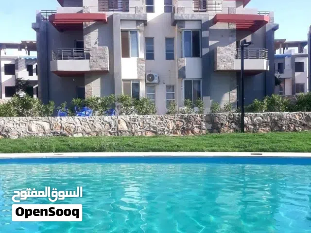 شاليه مفروش صف اول علي حمام سباحه