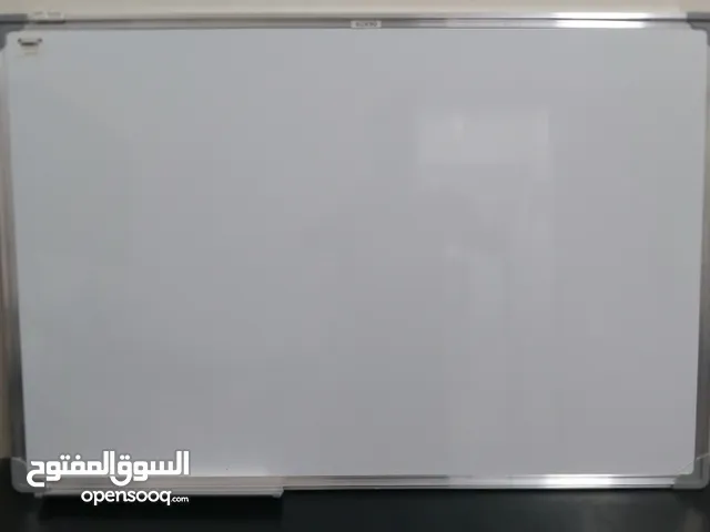 سبورة مغناطيس مقاس 60 × 90 متاح الكتابة علي الوجهين