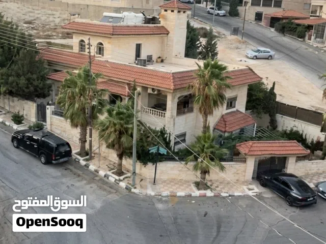 740 m2 More than 6 bedrooms Villa for Sale in Amman Al-Khaznah
