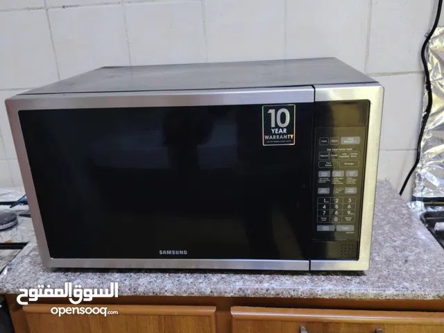 LG 30+ Liters Microwave in Mubarak Al-Kabeer
