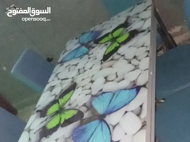 طاولة قزاز سكريت مع 6كراسي جلد
