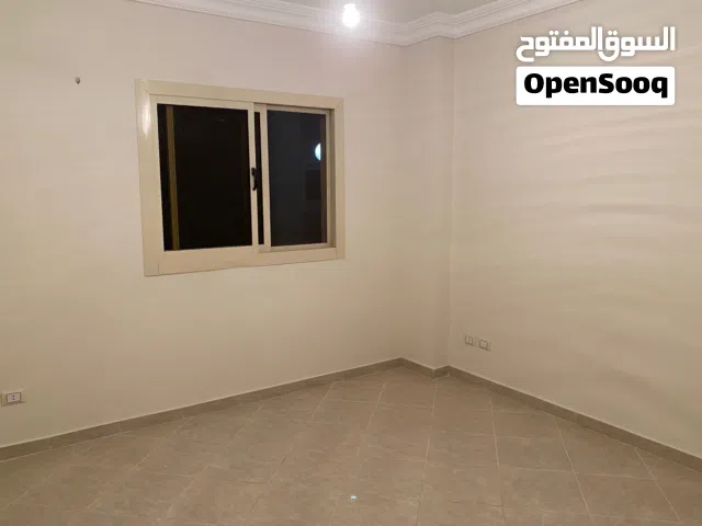 للايجار شقة 145 م ارضي مرتفع بحديقه خاصه فى كمبوند واحة المهندسين ب  اكتوبر