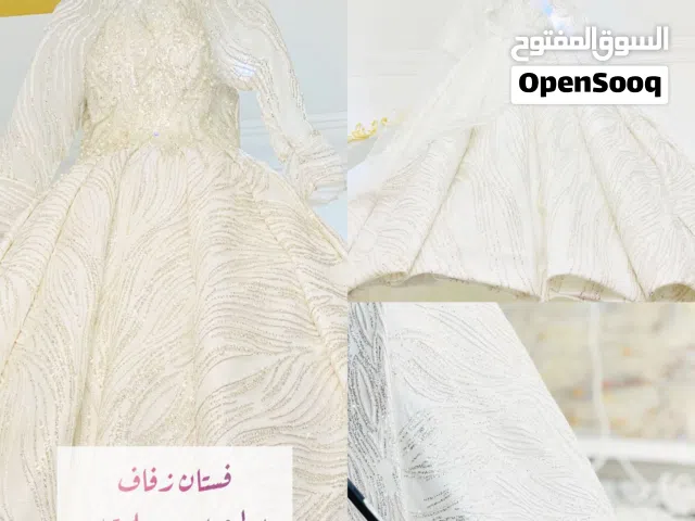 للبيع فستان زفاف أو خطوبة