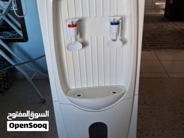كولر ماء حامي بارد شبه جديد للبيع