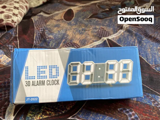 ساعة الكترونيه.  LED
