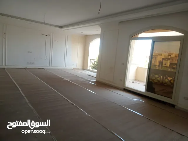 400 m2 4 Bedrooms Apartments for Rent in Cairo First Settlement