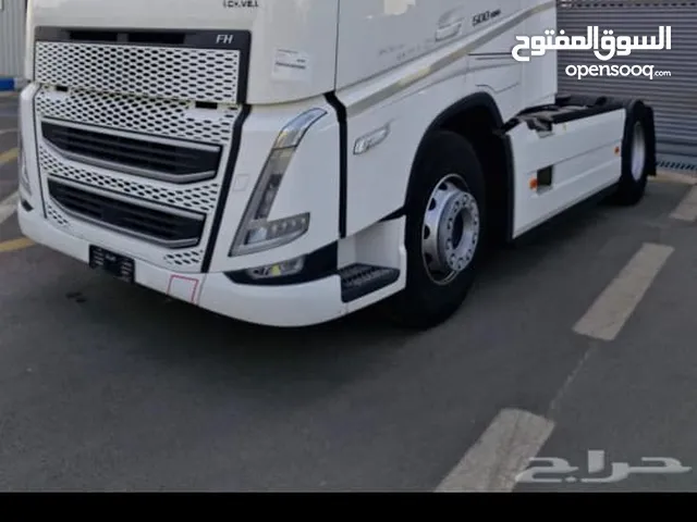 مطلوب راس تريلا فولفو للايجار الشهري 2009 الى 2012