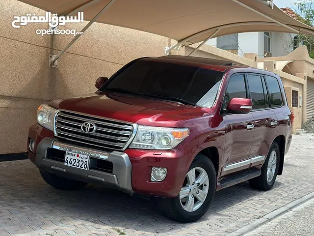 Toyota Land Cruiser 2012 in Central Governorate