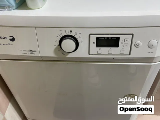 نشافة غسيل 8 كيلو favor بحاله ممتازه جدا
