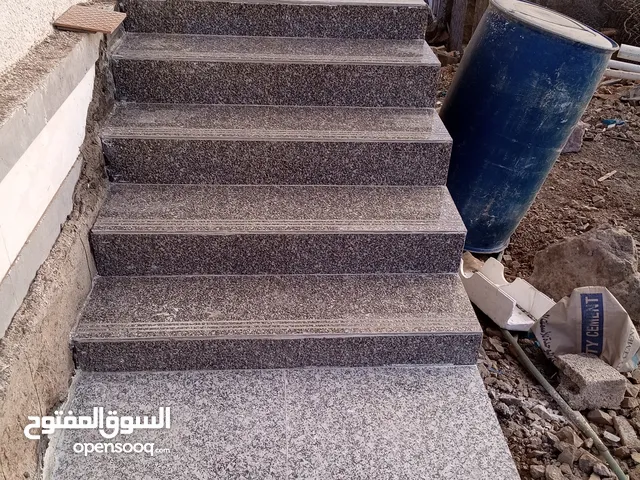 عماد الشميري لكافه اعمال البلاط والبورسلان وبجوده عالية ودقه وحرفيه
