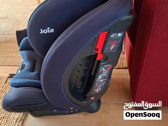 car seat مستعمل لمدة سنة بحابة ممتازة للبيع