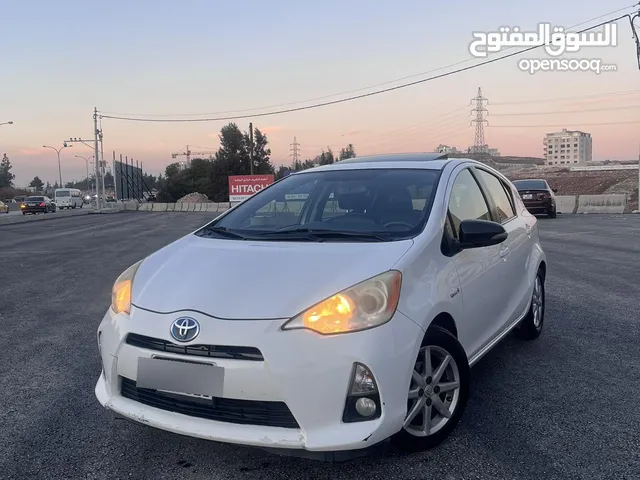 Toyota Prius C 2012 Hibeid White Fully loaded