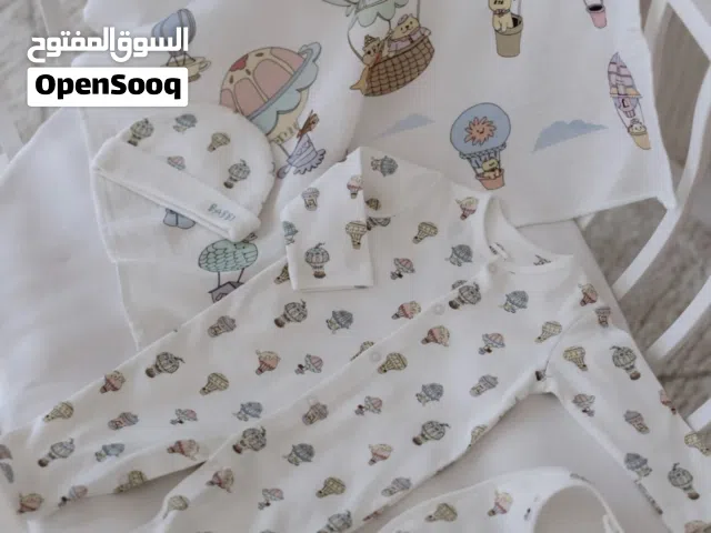 طقم مواليد نظيف جدا