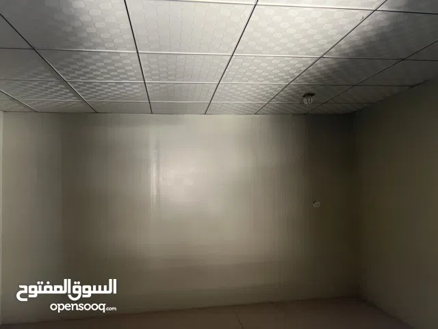 كرفان للبيع جديد غير مستخدم غرفتين وحمام وتواليت المساحه 12 في 4 كامل ماي وكهرباء نقص ابواب وشبابيك