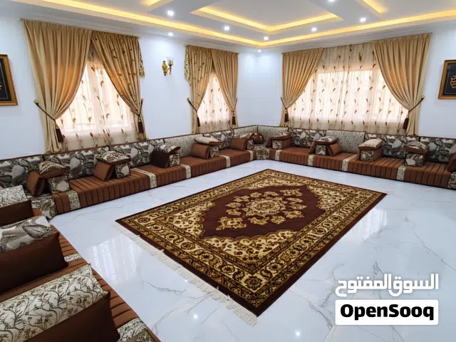 عرض خاص ومغري تخفيض خمس بل ميه اي نوع من انوع ال مجالس ال ملكيه المتر با مجالس جديدة فخمه ولا اول مر