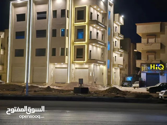 عقار علي رئيسي مباشر علي شارعين باركي سيارة كبير الموقع زواوء
