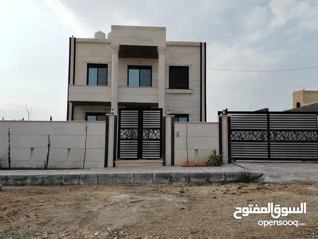 400 m2 5 Bedrooms Villa for Sale in Amman Al-Mugairat