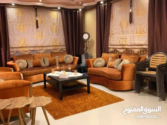 طقم ظيوف كامل مع سجاده وبرادي للبيع
