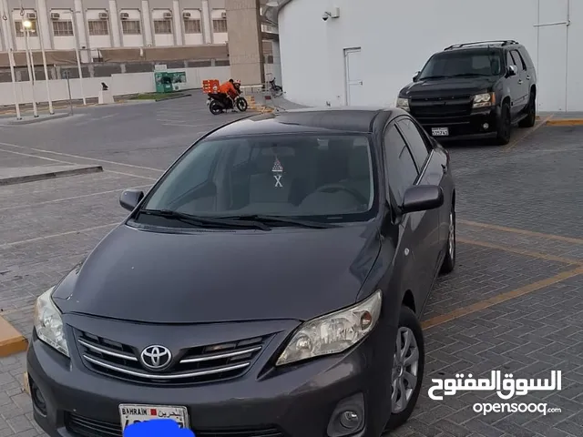 للبيع تويوتا كورولا 2013