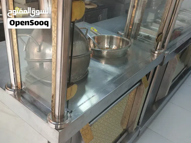 عدة مطعم للبيع