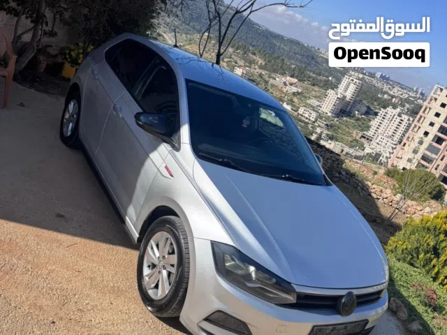 2019 فولكسفاغن بولو Standard