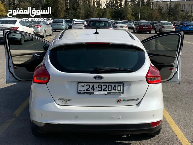 فورد فوكس كهرباء 2016