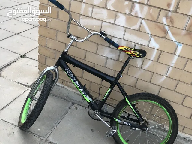 قاري للبيع 2024