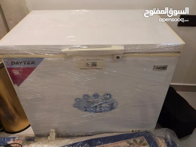 For Sale: Brand New DAYTEK 250L Freezer للبيع: فريزر DAYTCK 250 لتر جديدة