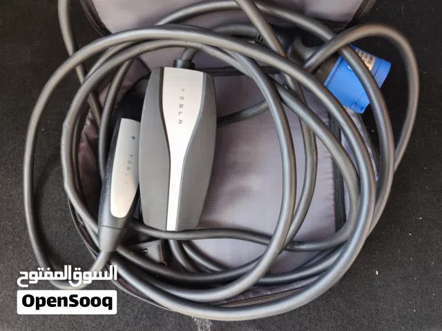 شاحن تسلا أمريكي