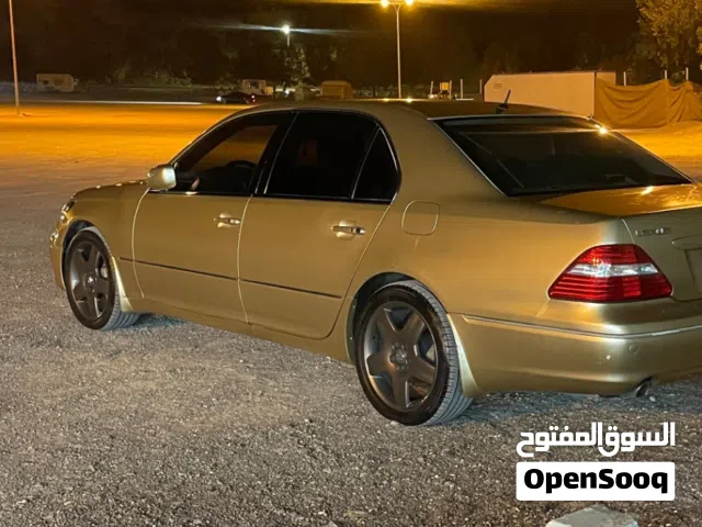رنجات وكالة لكزس LS430 لون دخاني للبدل على كروم نفس الشكل.
