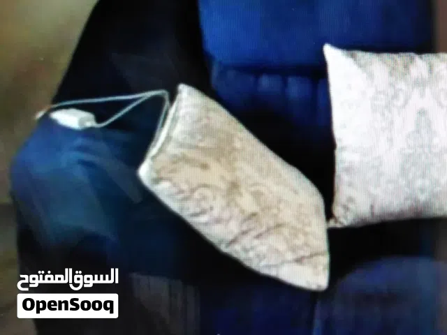 طقم كنب لون كحلي للبيع امريكي خشب قوي جداا للبيع تنزيل من السعر شيء بسيط