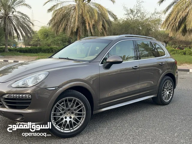 Porsche Cayenne 2013 in Hawally