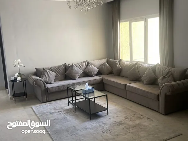 190 m2 3 Bedrooms Apartments for Rent in Hawally Jabriya