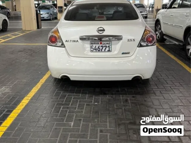نيسان التيما