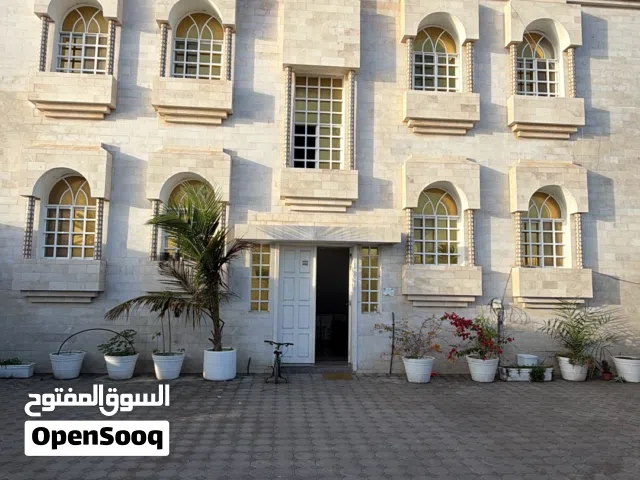 85 m2 1 Bedroom Apartments for Rent in Muscat Seeb