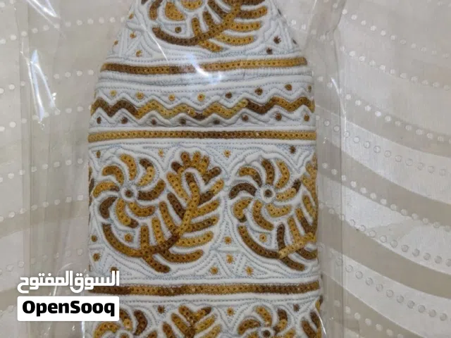 كمة فلبينية أصلية مستعملة نظيفة كأنها جديدة، للبيع مقاس 10 و نص بسعر حصري