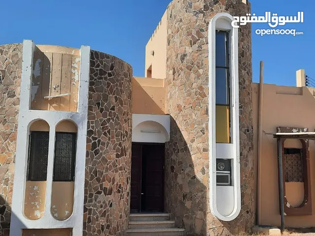 180 m2 3 Bedrooms Townhouse for Rent in Al Sharqiya Sinaw