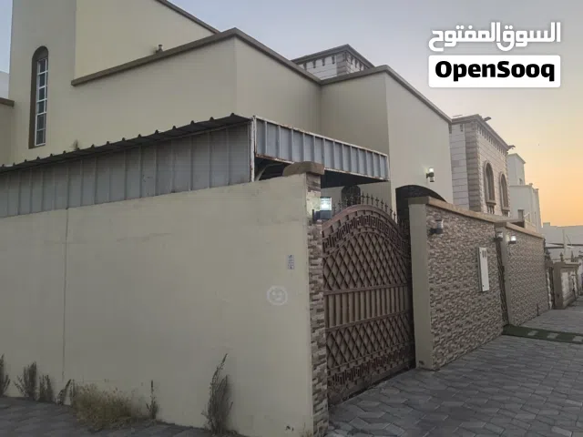 140 m2 2 Bedrooms Townhouse for Sale in Muscat Seeb