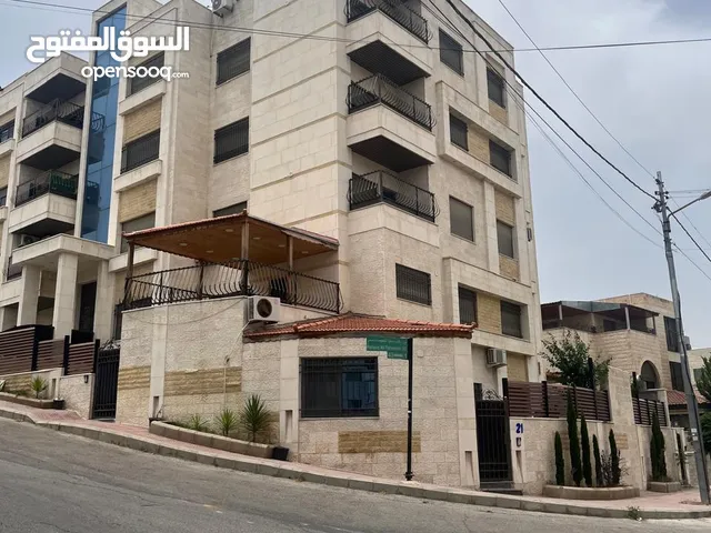 " شقة للبيع "  عمان - الجبيهه- مقبال وزارة التعليم العالي .
