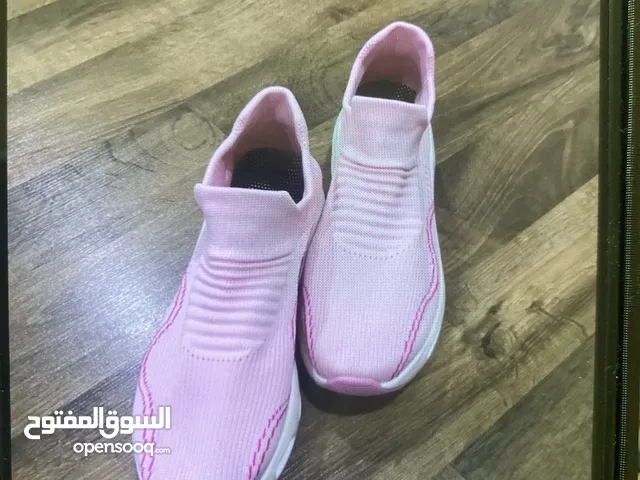 Pink Sport Shoes in Al Ain