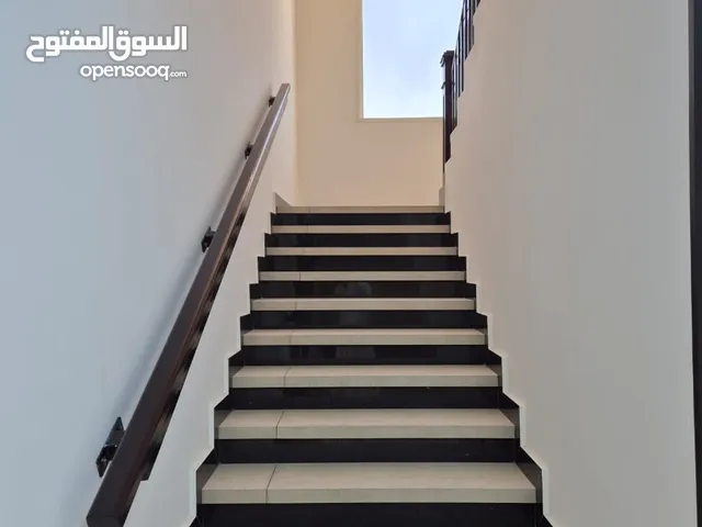 فيلا فاخرة جديدة للبيع في العزرة الشارقة 5 غرف ماستر تشطيبات راقية مساحة واسعة (منةمحمود)