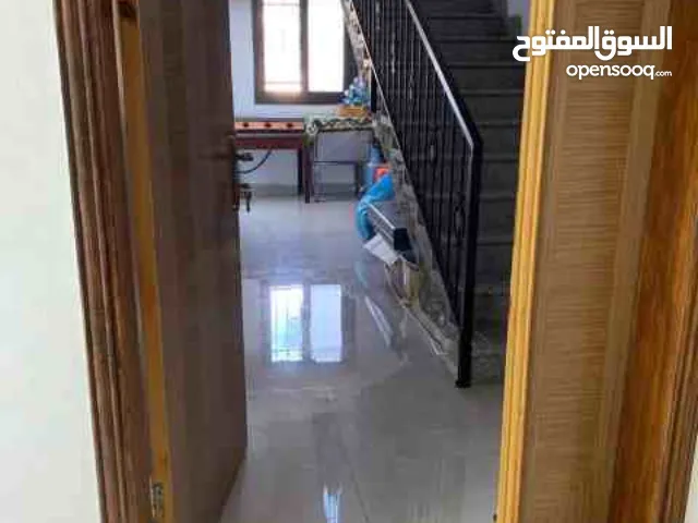 بيت مستقل فاخر مع حديقة – فرصة مميّزة للسكن الراقي