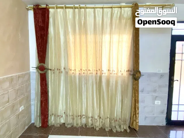 ستارة تفصيل بقماش جميل